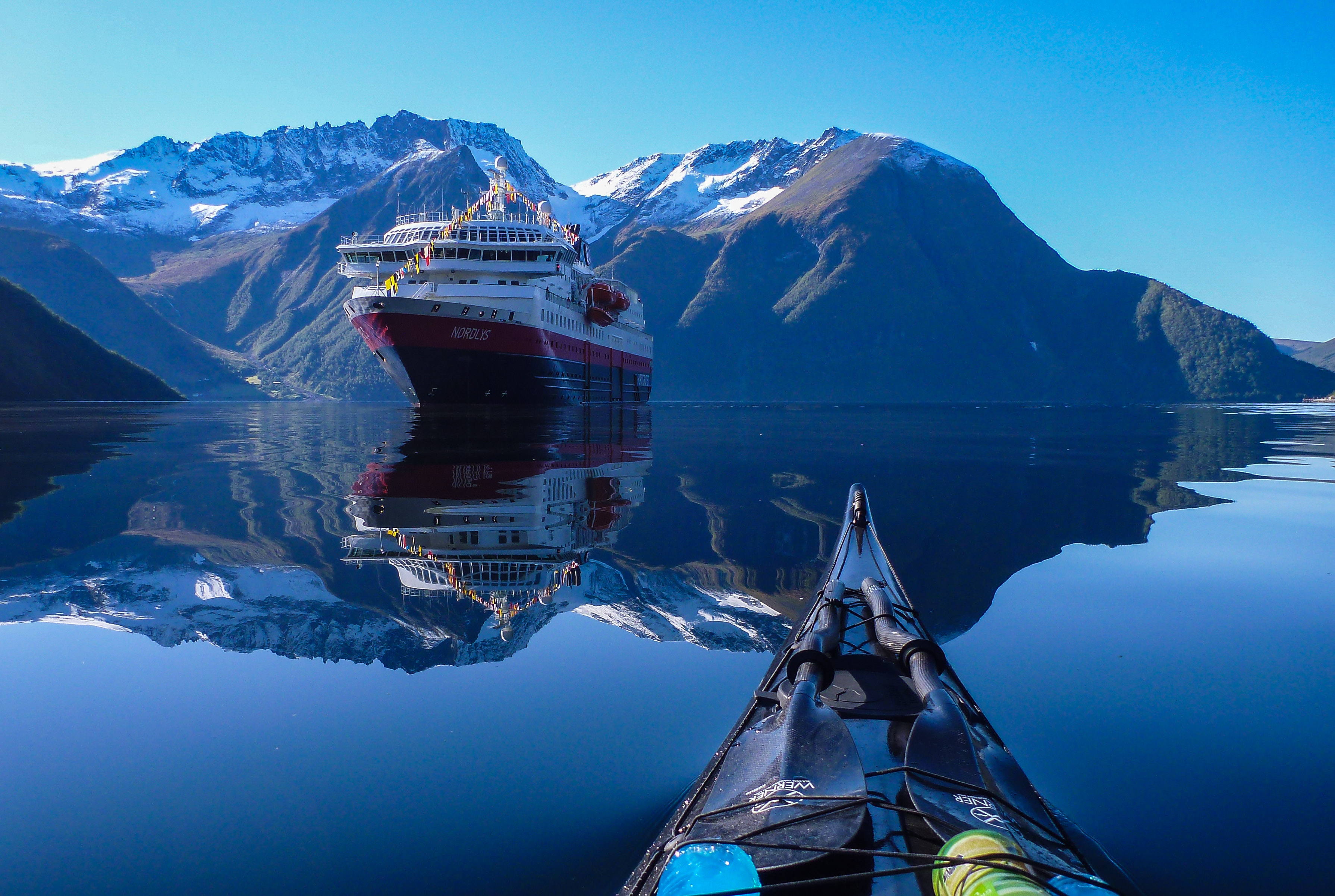 Компании Hurtigruten из Норвегии